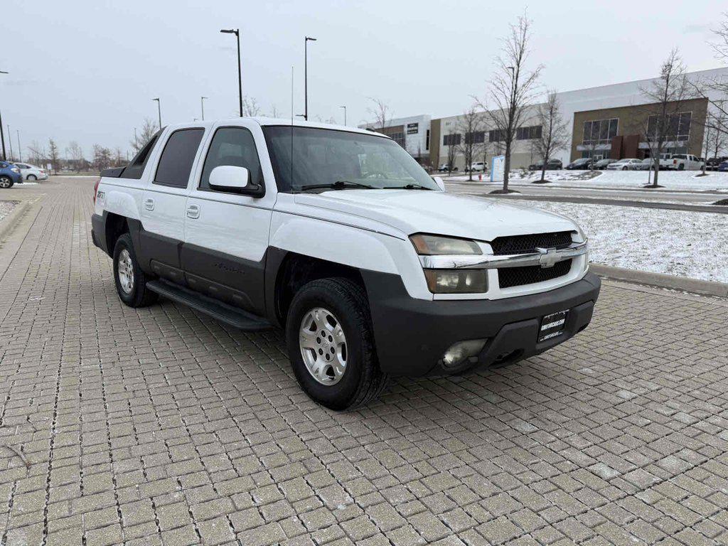 used 2003 Chevrolet Avalanche car, priced at $11,995