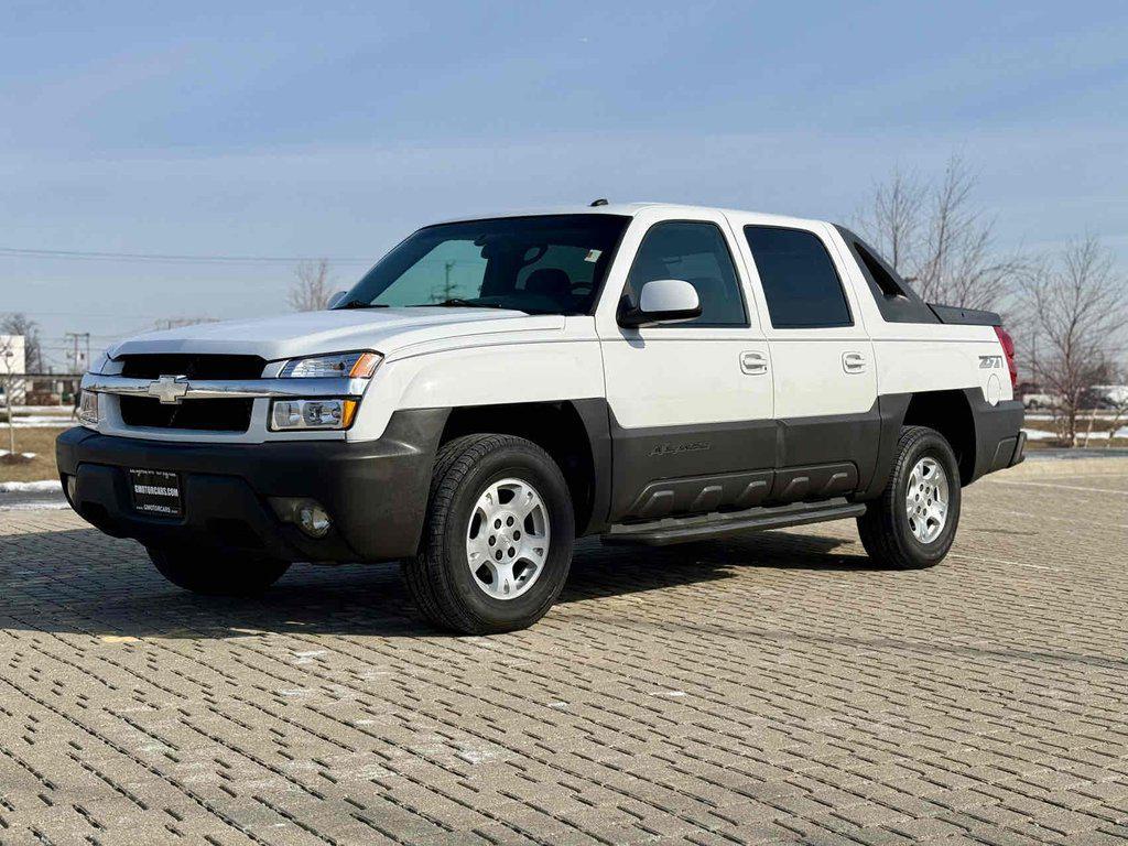 used 2003 Chevrolet Avalanche car, priced at $12,995
