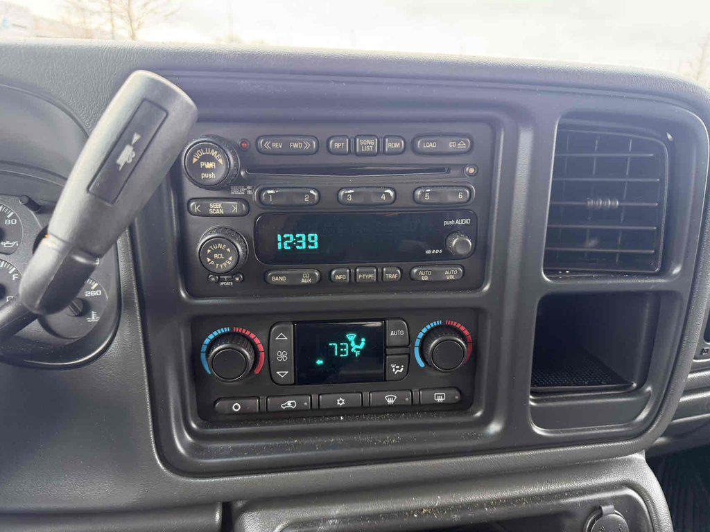 used 2003 Chevrolet Avalanche car, priced at $11,995