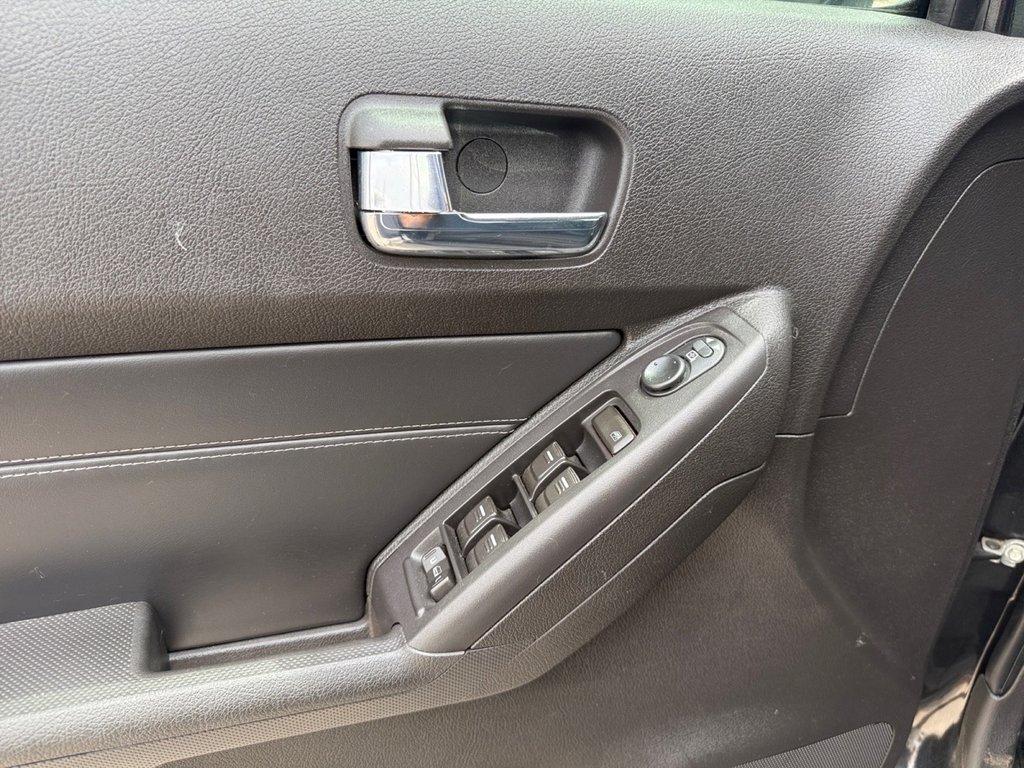 used 2009 Hummer H3 car, priced at $28,189