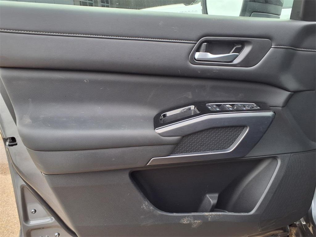 new 2026 Nissan Pathfinder car, priced at $42,618