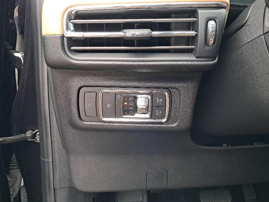 used 2021 Lincoln Corsair car, priced at $25,700