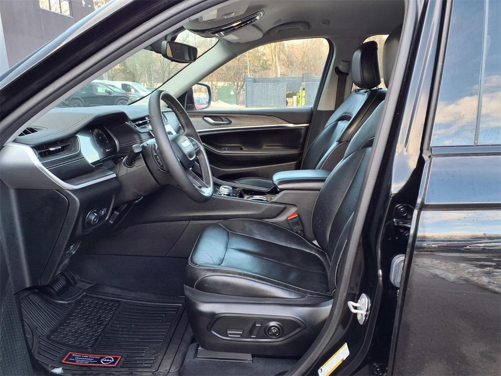 used 2023 Jeep Grand Cherokee car, priced at $30,098