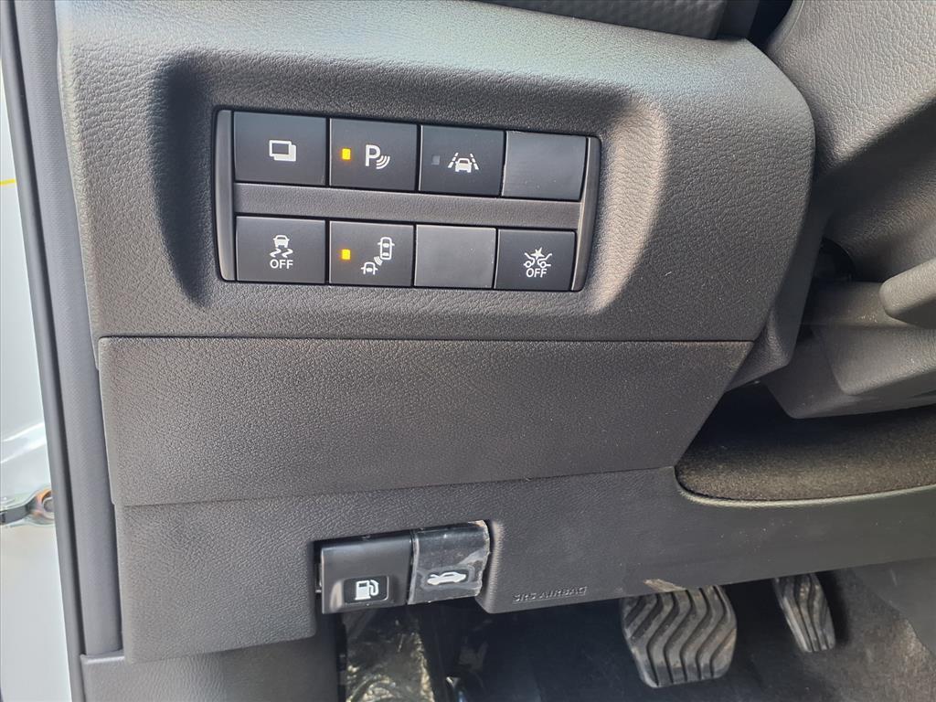 new 2025 Nissan Kicks car, priced at $21,956