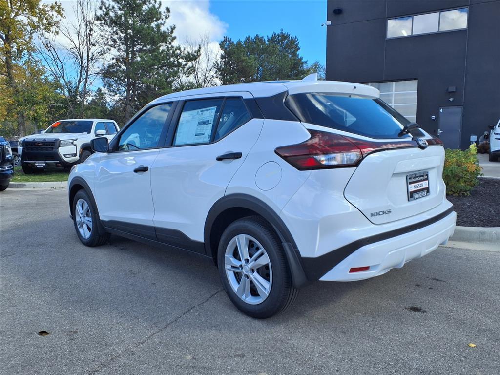new 2025 Nissan Kicks car, priced at $21,956