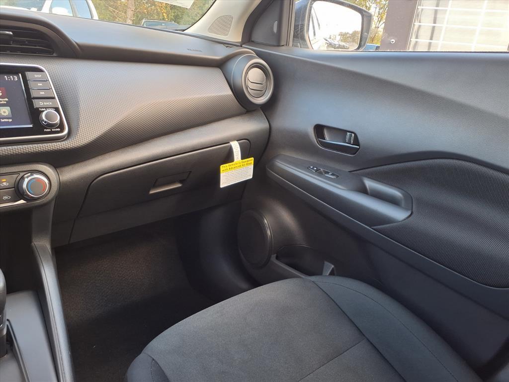 new 2025 Nissan Kicks car, priced at $21,956