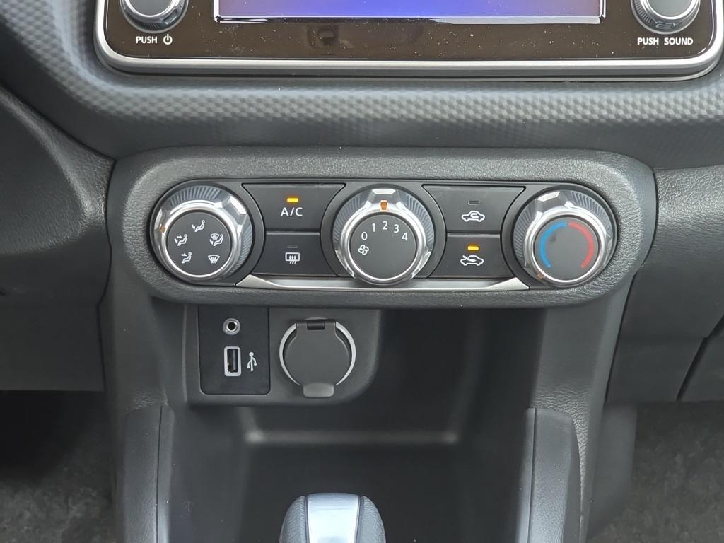 new 2025 Nissan Kicks car, priced at $21,942