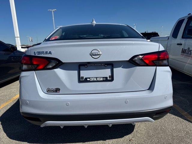 new 2025 Nissan Versa car