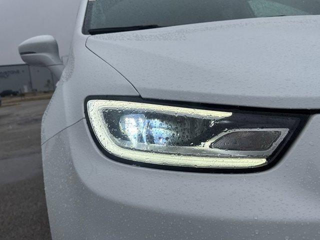 used 2022 Chrysler Pacifica car, priced at $23,222