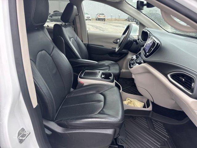 used 2022 Chrysler Pacifica car, priced at $23,222