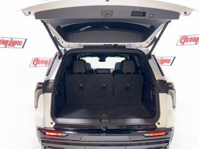 used 2024 Chevrolet Traverse car, priced at $44,299