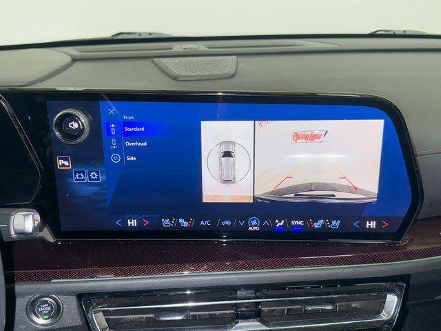 used 2024 Chevrolet Traverse car, priced at $44,299