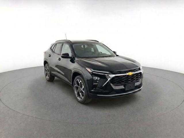 used 2025 Chevrolet Trax car, priced at $23,324
