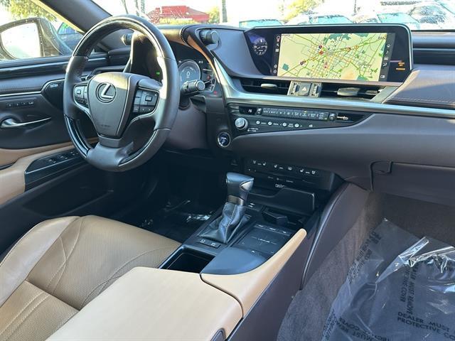 used 2021 Lexus ES 300h car, priced at $28,490