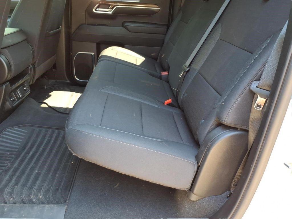 used 2025 Chevrolet Silverado 1500 car, priced at $38,994