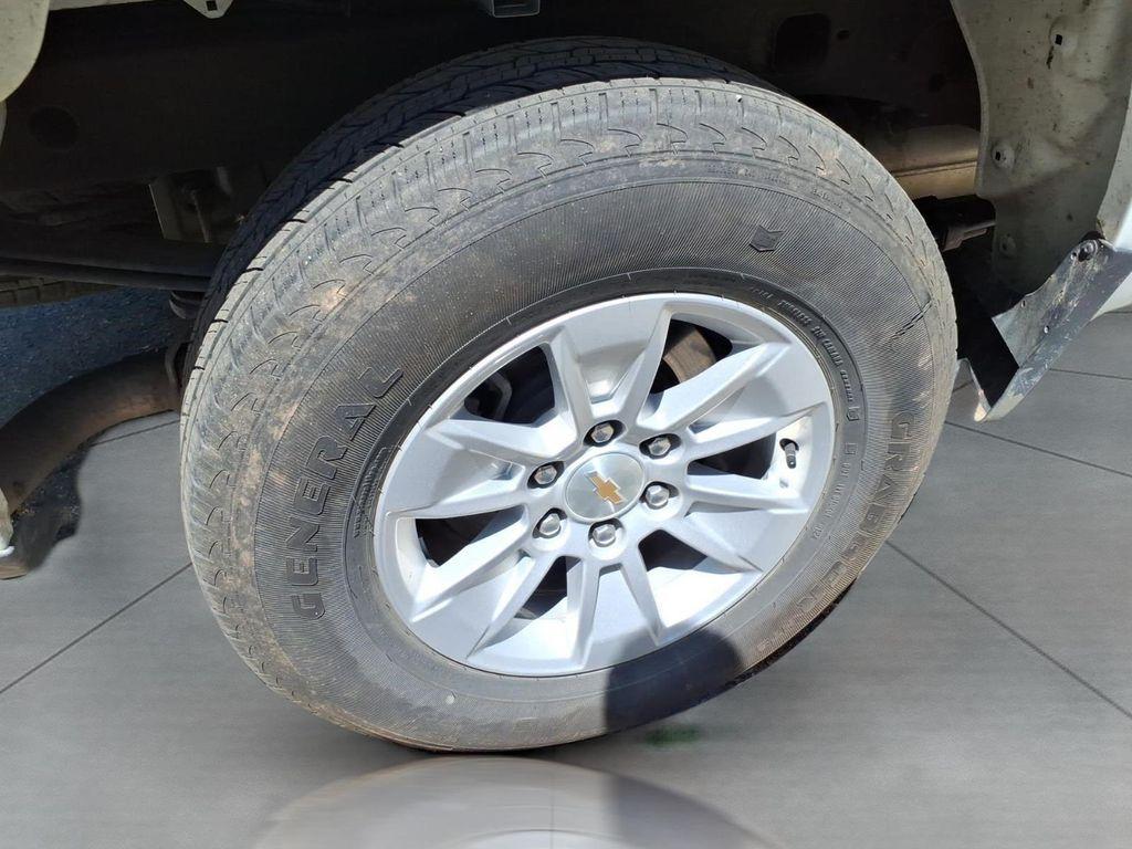 used 2025 Chevrolet Silverado 1500 car, priced at $38,994