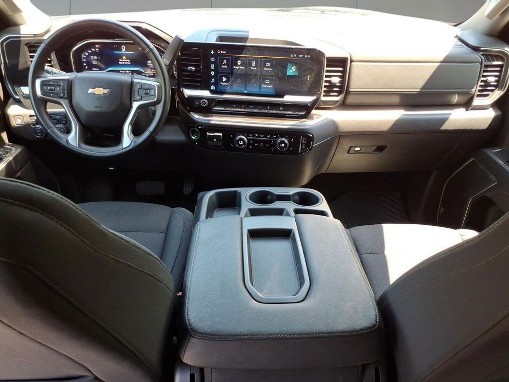 used 2025 Chevrolet Silverado 1500 car, priced at $38,994