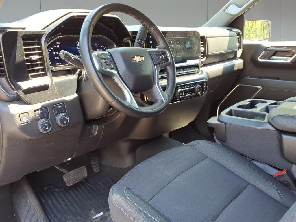 used 2025 Chevrolet Silverado 1500 car, priced at $38,994