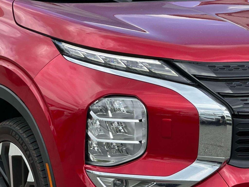 used 2024 Mitsubishi Outlander car, priced at $20,894