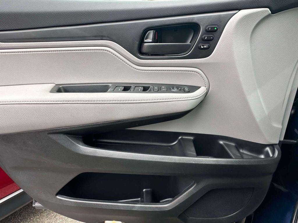 used 2023 Honda Odyssey car, priced at $29,994