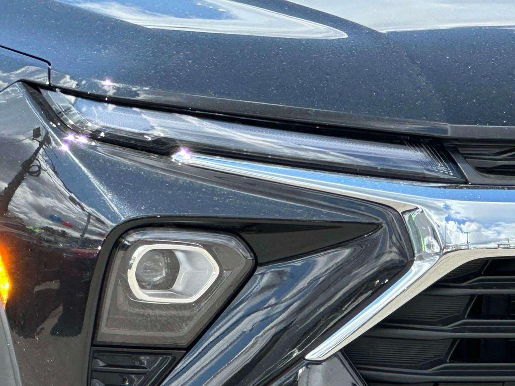 used 2025 Chevrolet TrailBlazer car, priced at $19,994