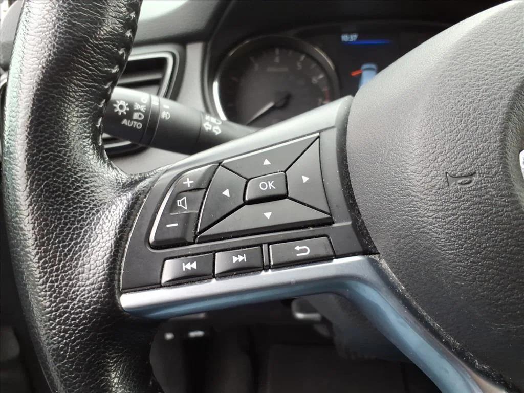 used 2022 Nissan Rogue Sport car, priced at $15,995