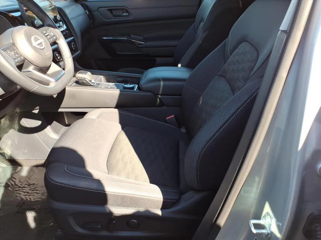 used 2024 Nissan Pathfinder car, priced at $23,995