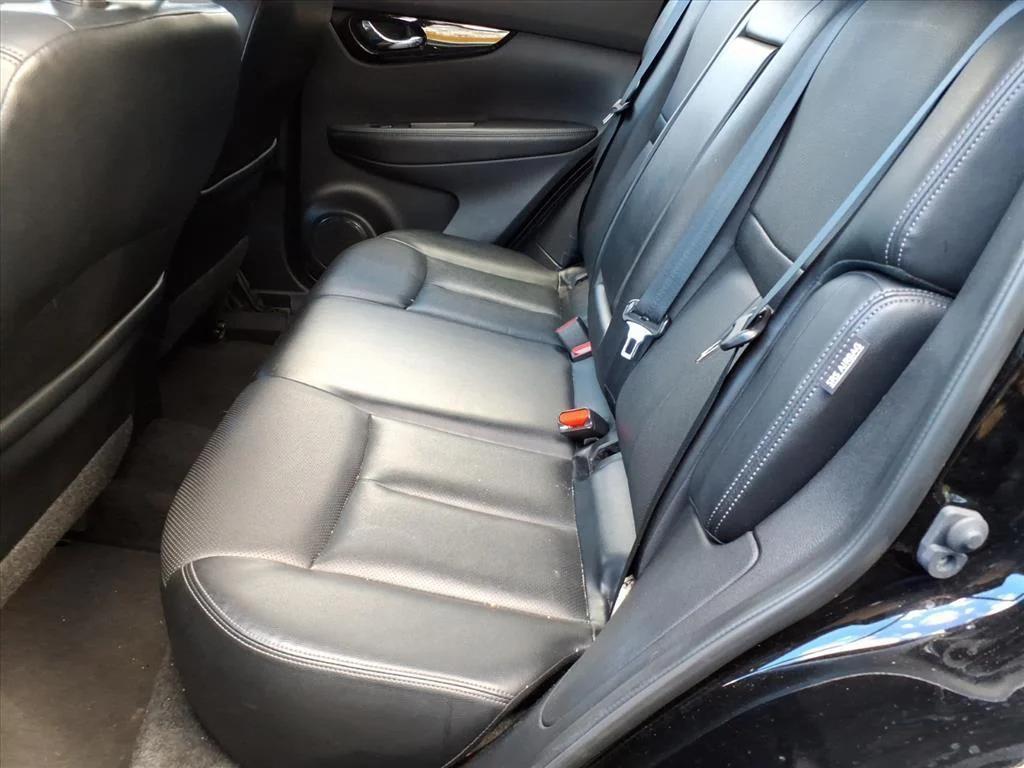 used 2022 Nissan Rogue Sport car, priced at $17,995