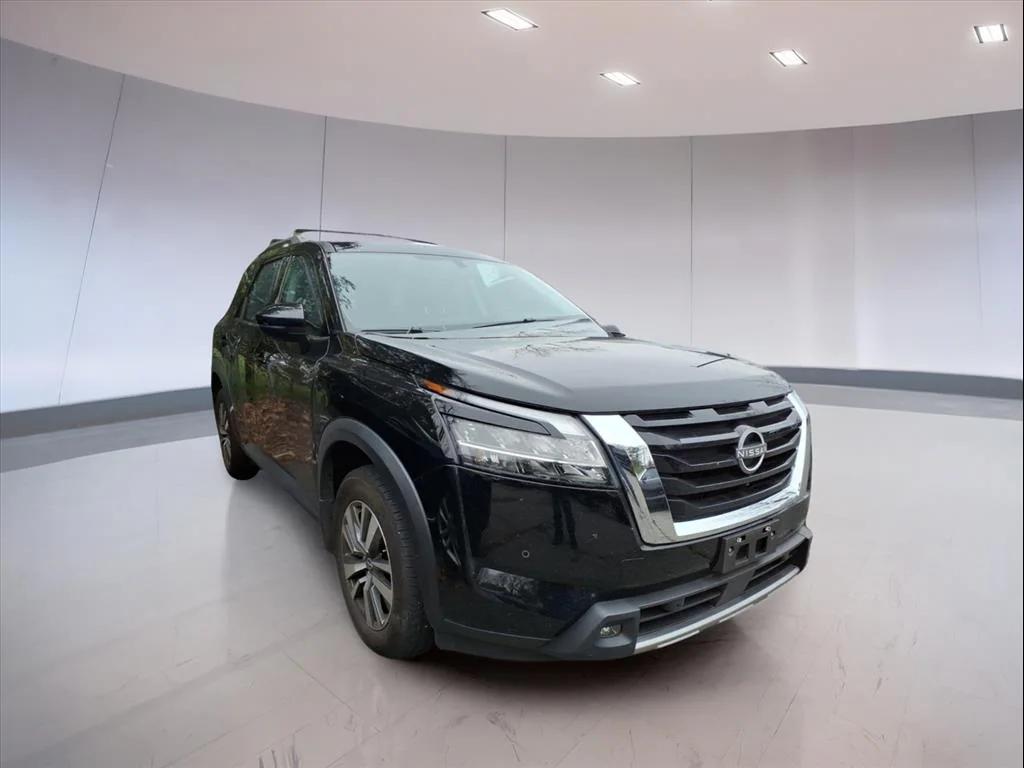 used 2024 Nissan Pathfinder car, priced at $26,995