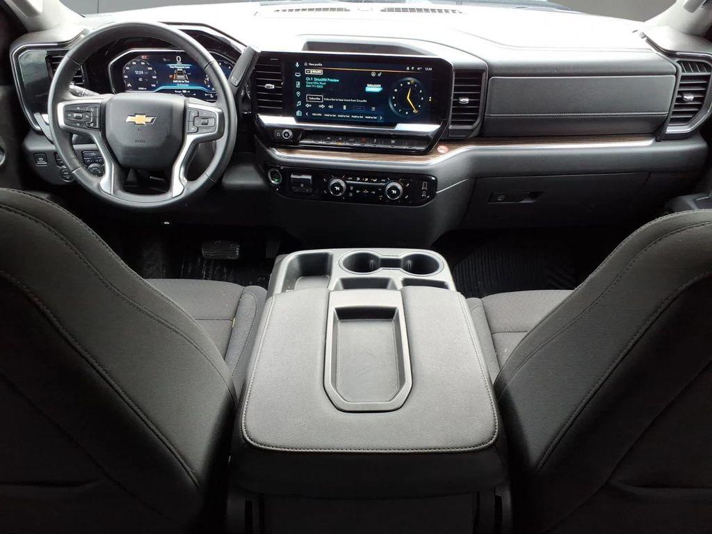 used 2025 Chevrolet Silverado 1500 car, priced at $38,995