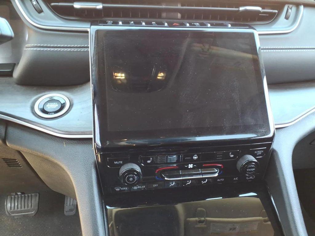 used 2023 Jeep Grand Cherokee car, priced at $27,995