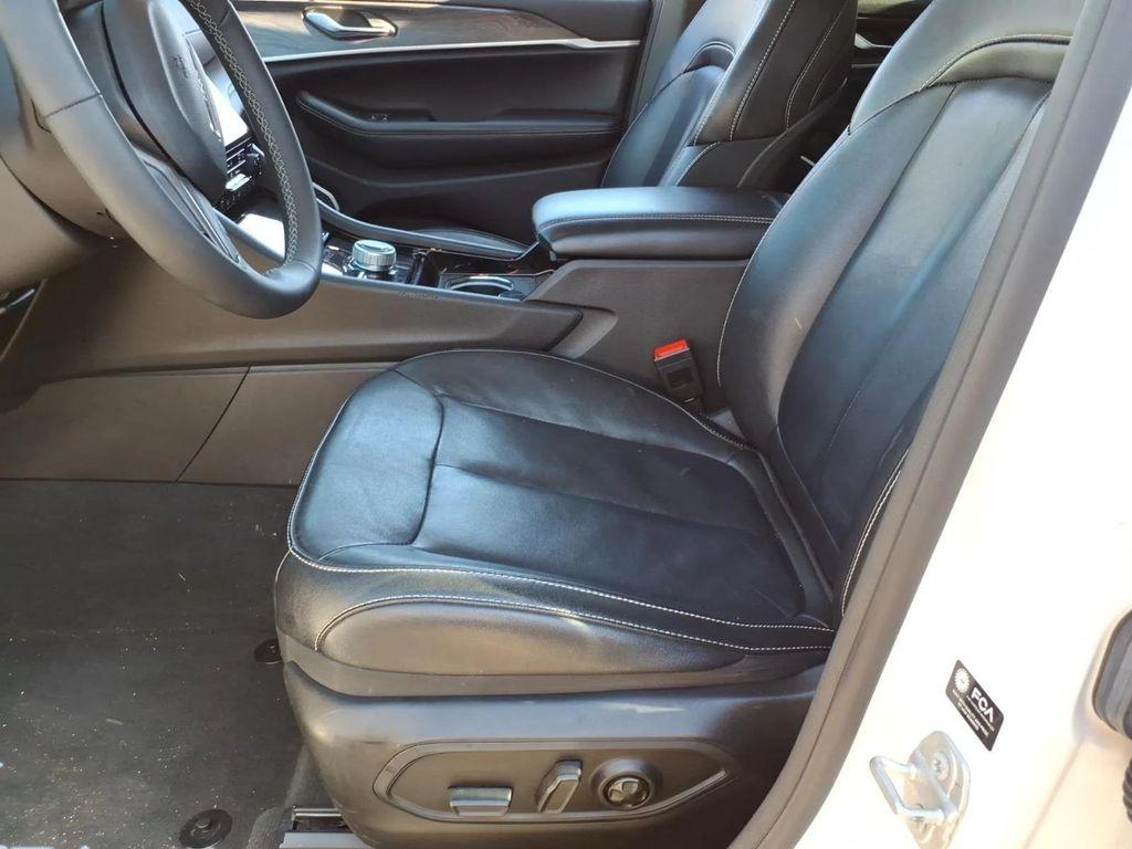 used 2023 Jeep Grand Cherokee car, priced at $27,995