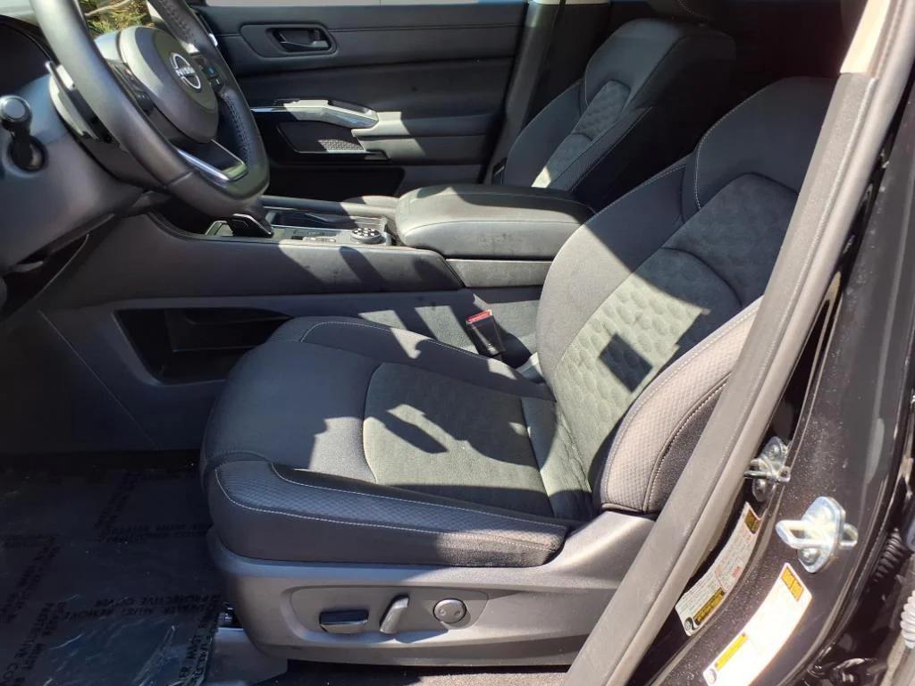 used 2024 Nissan Pathfinder car, priced at $23,995