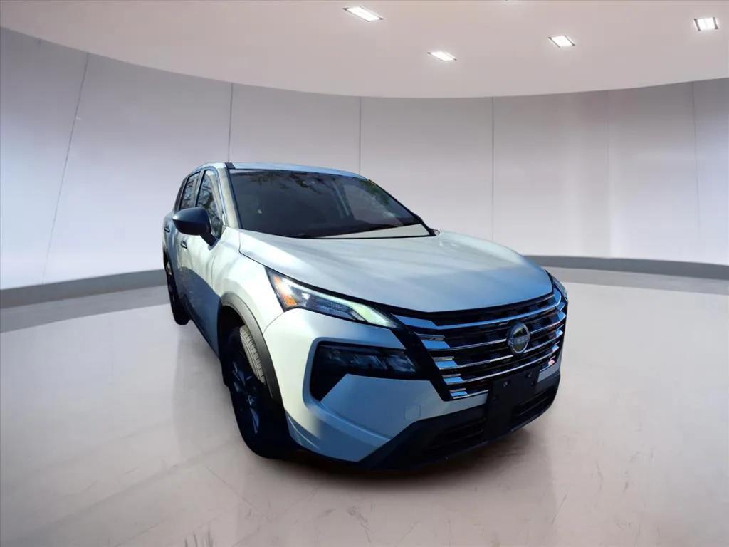 used 2025 Nissan Rogue car, priced at $21,995
