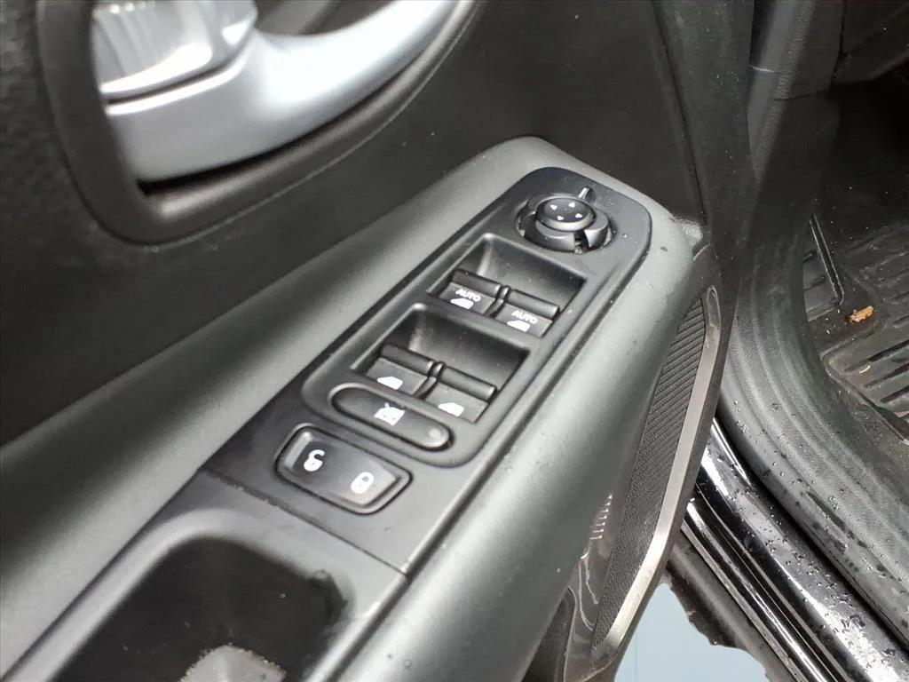 used 2023 Jeep Renegade car, priced at $16,895