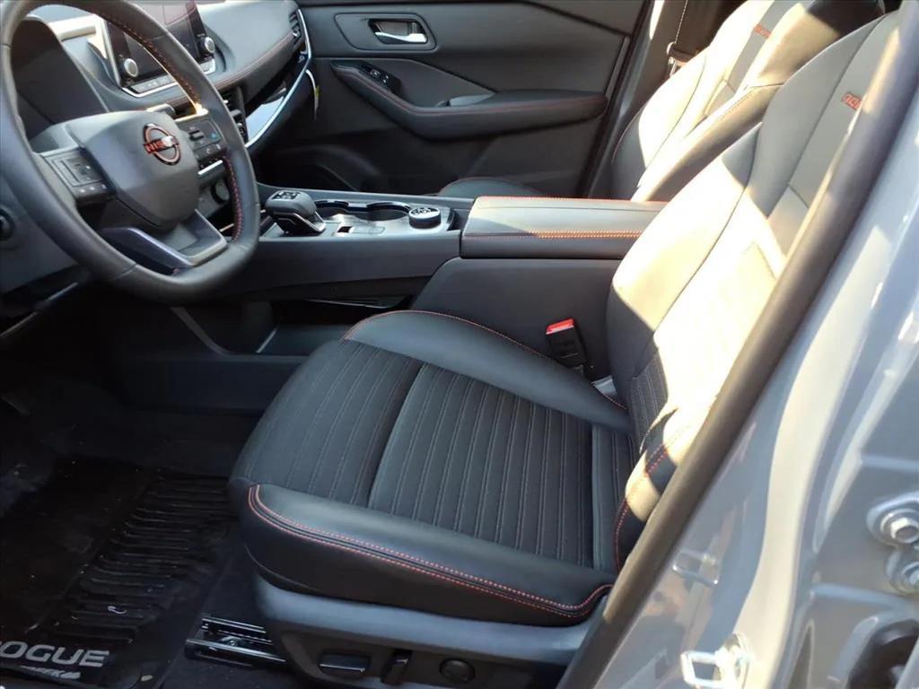 used 2025 Nissan Rogue car, priced at $27,995