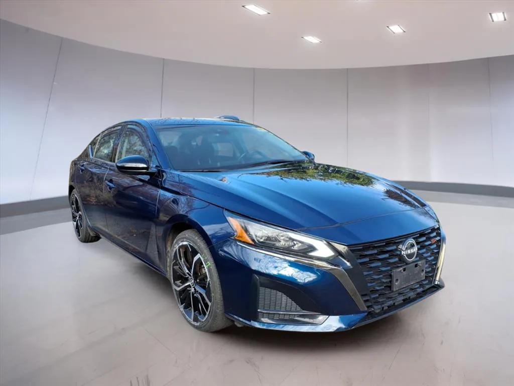used 2023 Nissan Altima car, priced at $15,995