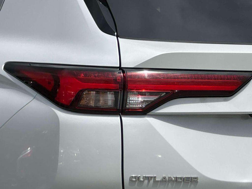 used 2024 Mitsubishi Outlander car, priced at $23,994