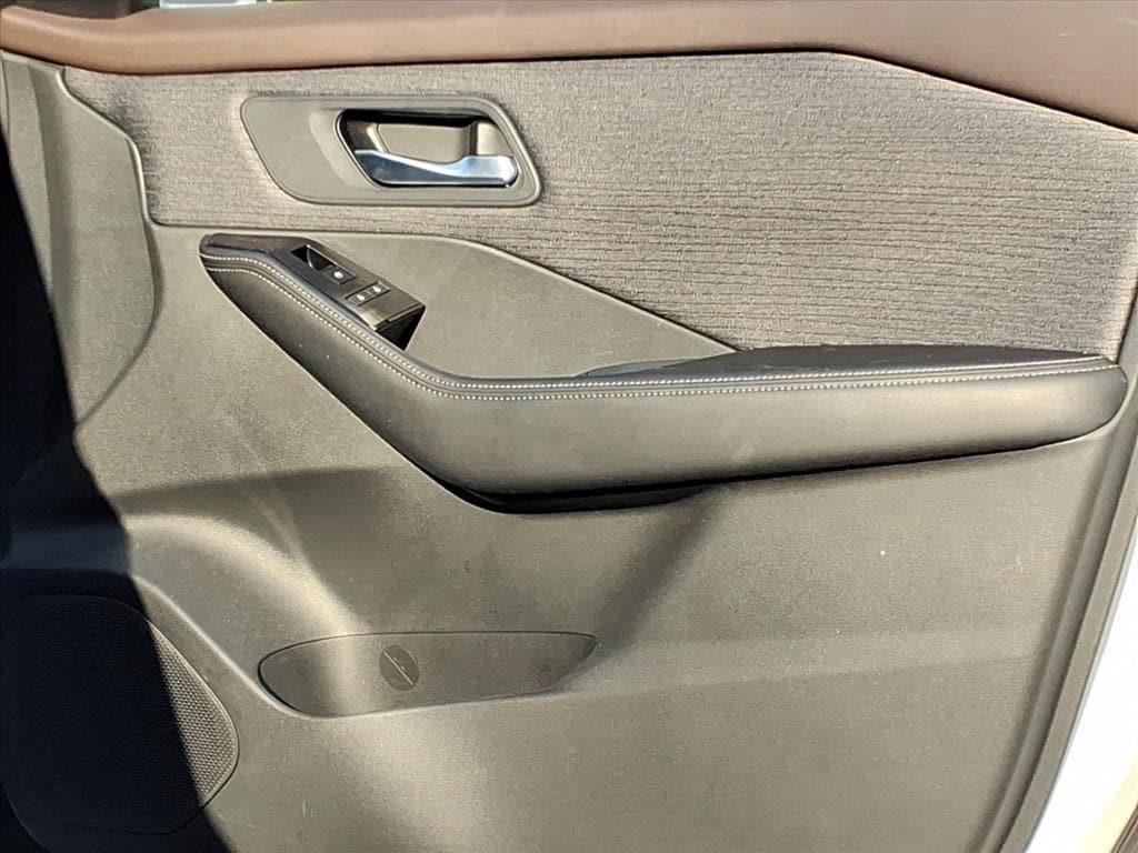 used 2022 Nissan Rogue car, priced at $17,995