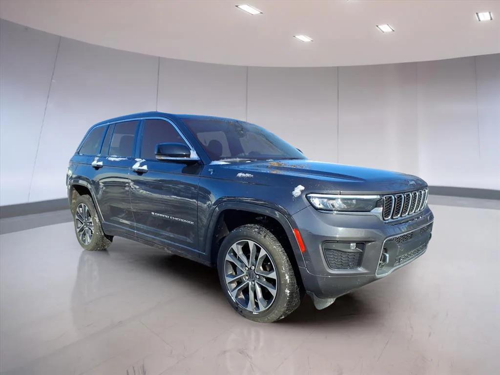 used 2023 Jeep Grand Cherokee car, priced at $30,995