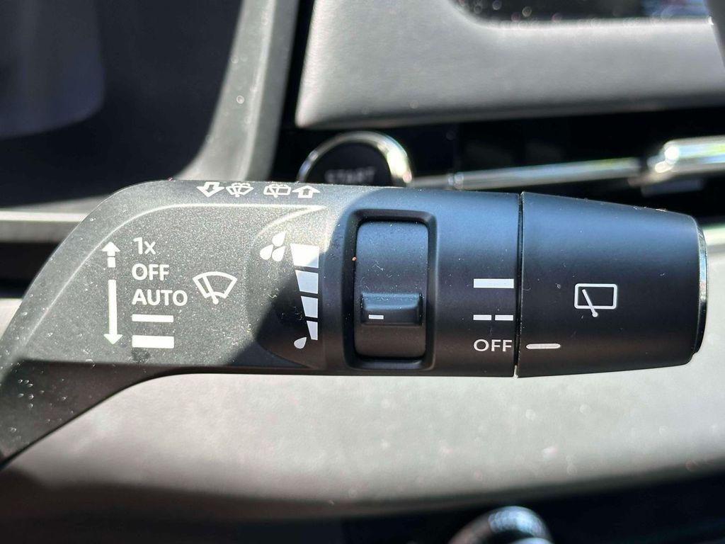 used 2025 Mitsubishi Outlander car, priced at $24,994