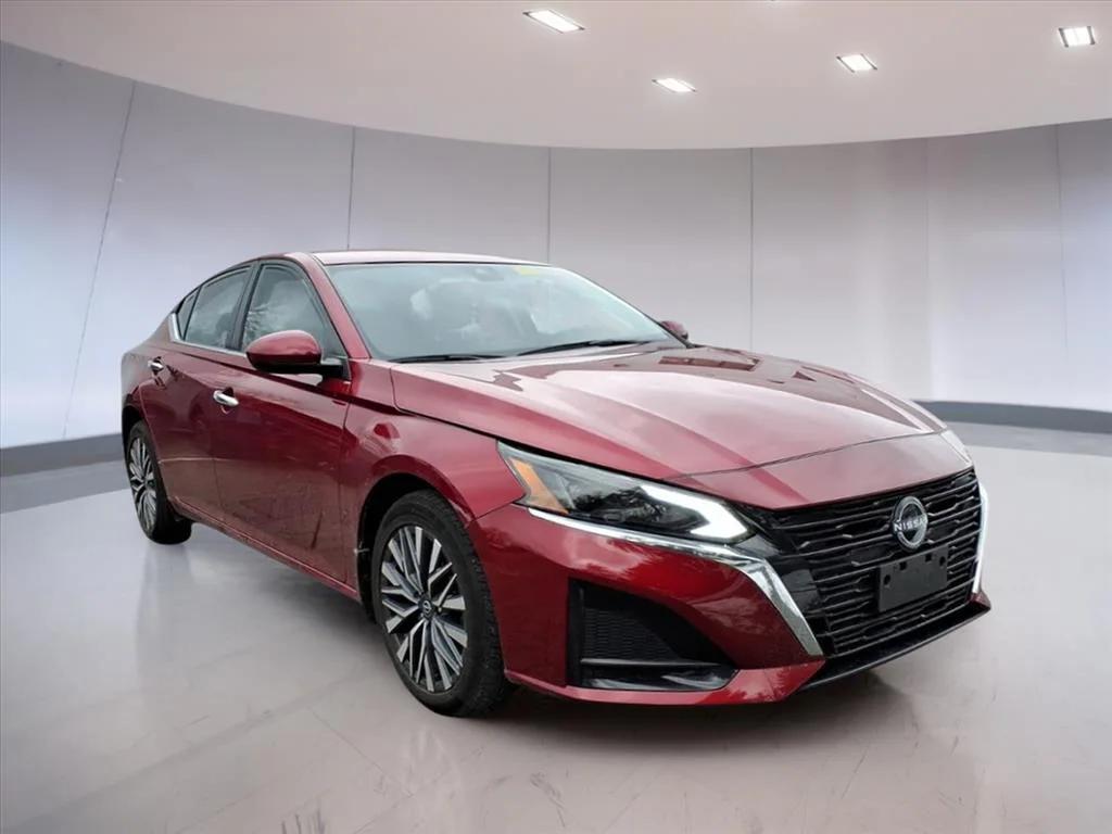 used 2023 Nissan Altima car, priced at $18,495