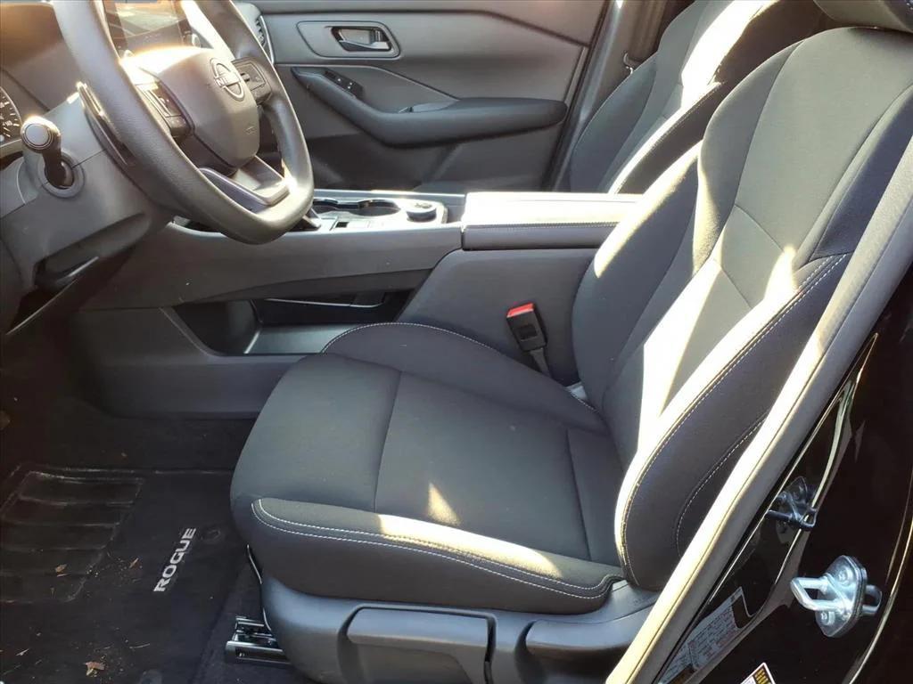 used 2025 Nissan Rogue car, priced at $23,995