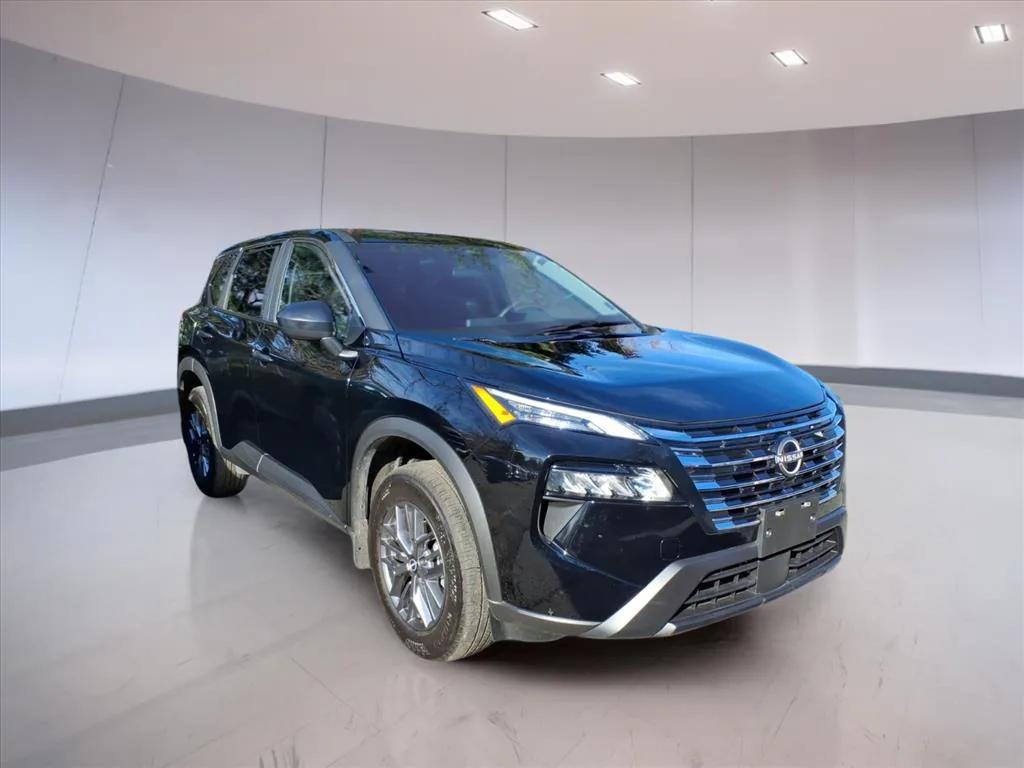 used 2025 Nissan Rogue car, priced at $23,995