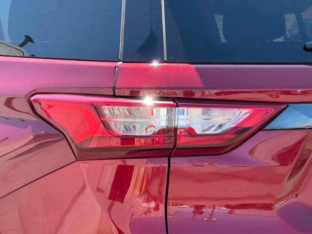 used 2021 Chevrolet Traverse car, priced at $17,994