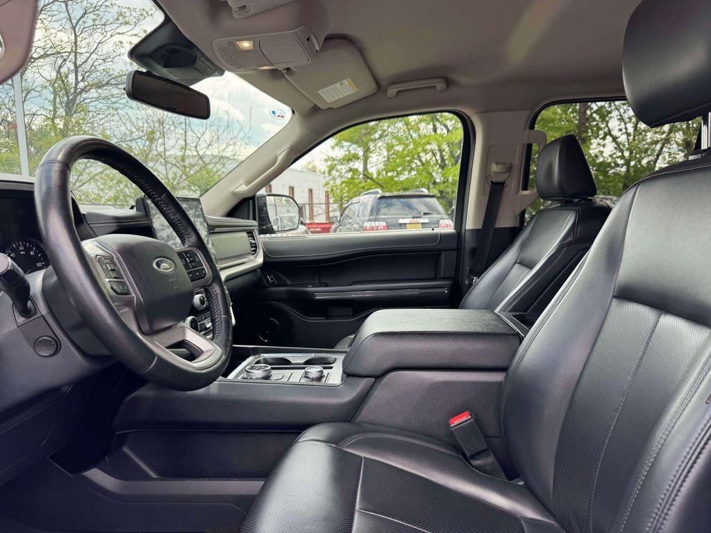 used 2024 Ford Expedition car, priced at $37,994