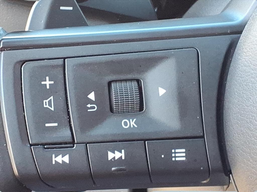 used 2025 Nissan Pathfinder car, priced at $27,995