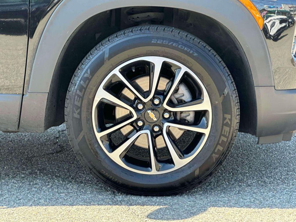 used 2025 Chevrolet TrailBlazer car, priced at $19,994