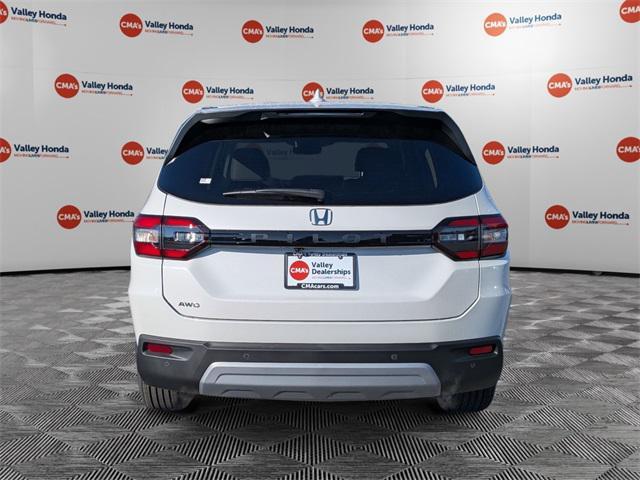 new 2025 Honda Pilot car, priced at $47,550