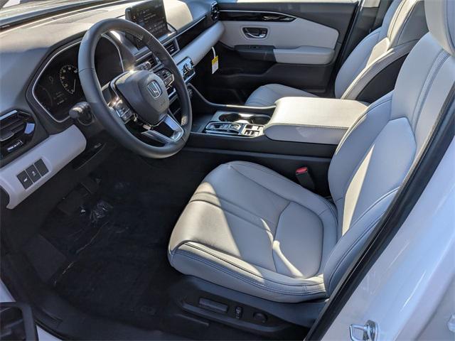 new 2025 Honda Pilot car, priced at $47,550
